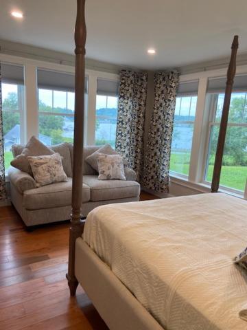 Gray'S Manor - Lake Memphremagog Apartment Newport Стая снимка