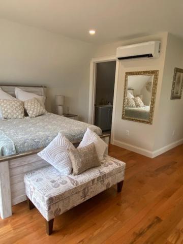 Gray'S Manor - Lake Memphremagog Apartment Newport Стая снимка