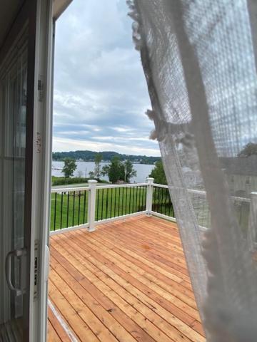 Gray'S Manor - Lake Memphremagog Apartment Newport Стая снимка